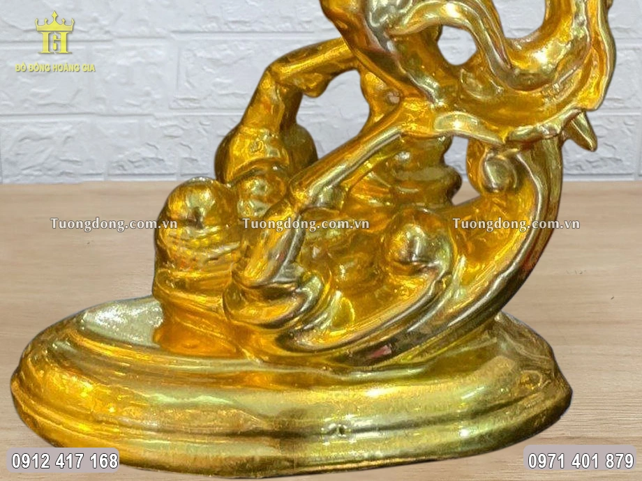 Phần chân đế được đúc chắn chắn